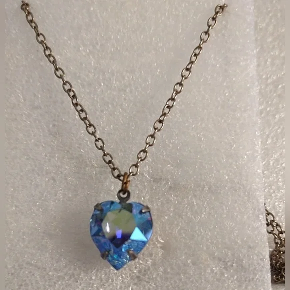 Rainbow Iridescent Glass Heart Pendant - Picture 7 of 17